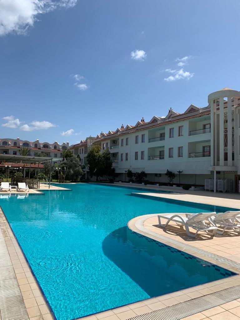 Club Kocer Apartments Мармарис Екстериор снимка