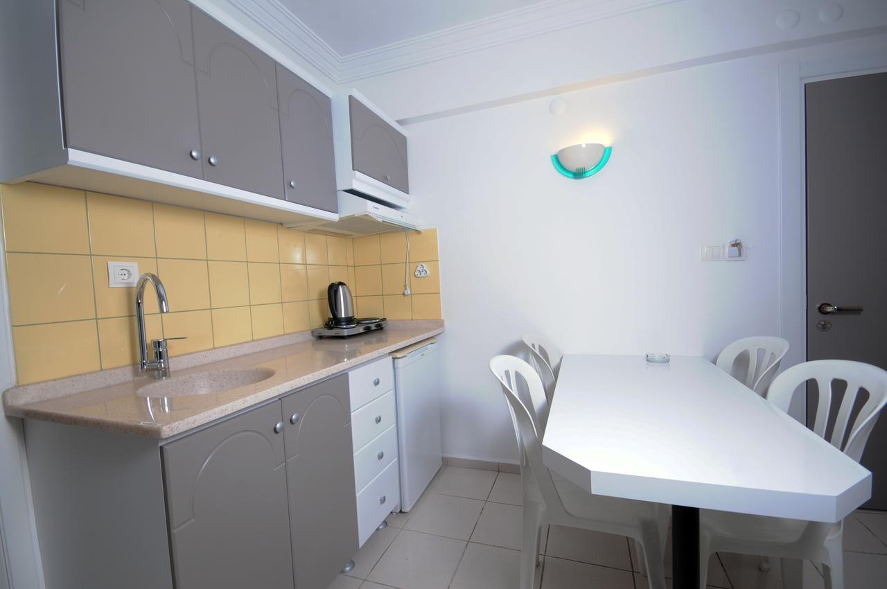 Club Kocer Apartments Мармарис Екстериор снимка