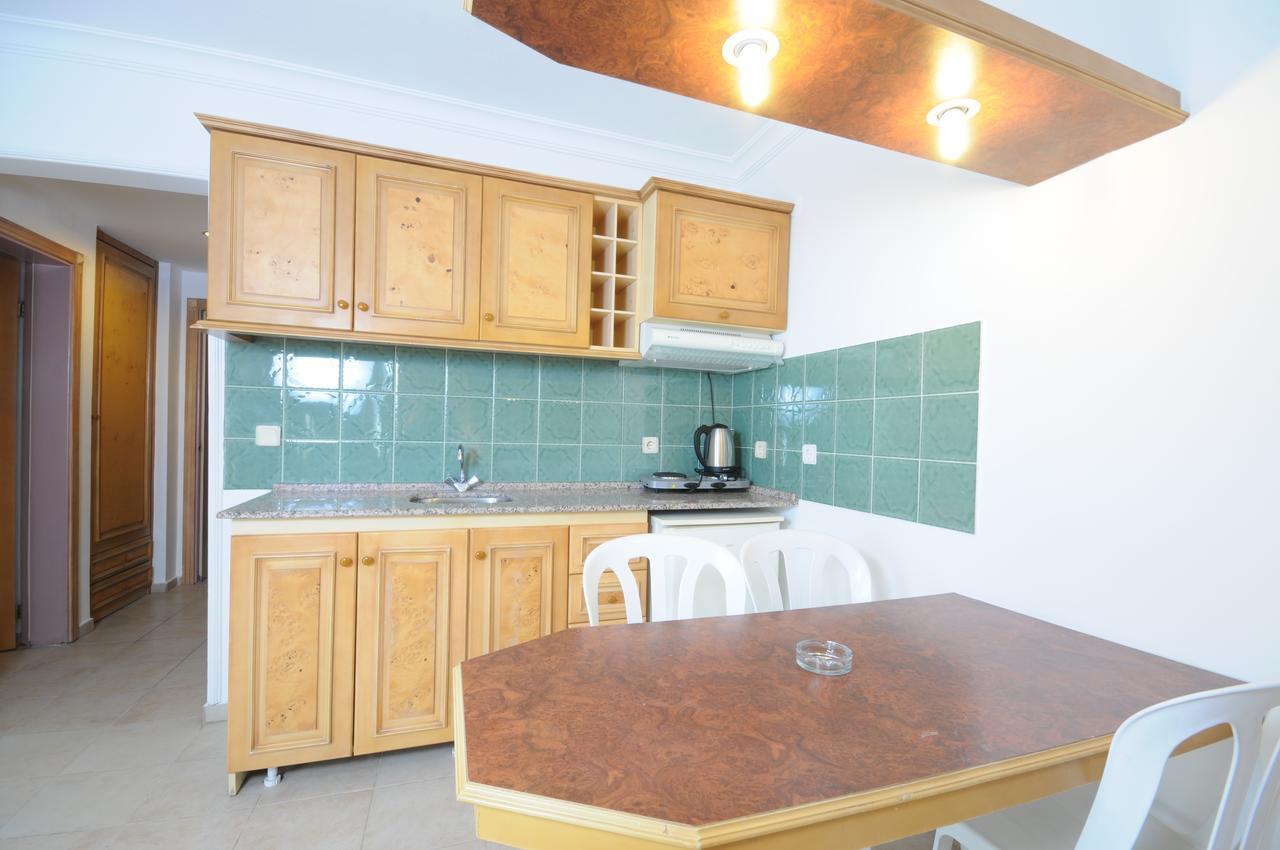 Club Kocer Apartments Мармарис Екстериор снимка