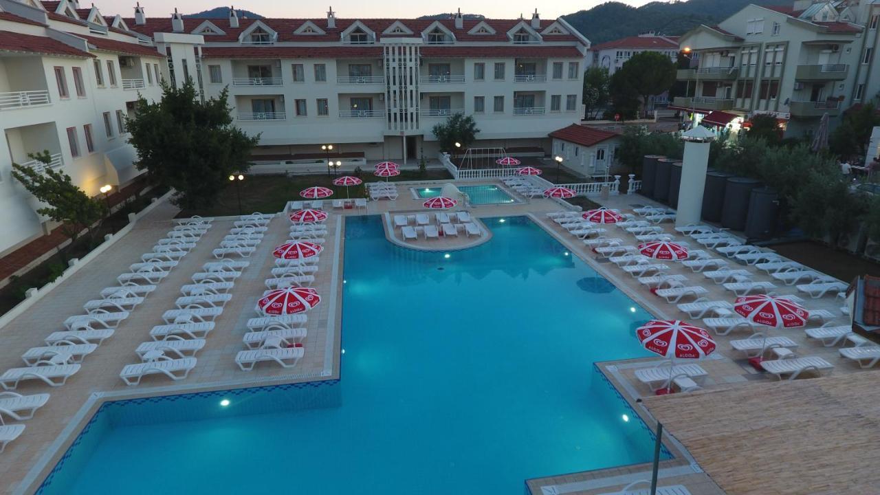 Club Kocer Apartments Мармарис Екстериор снимка
