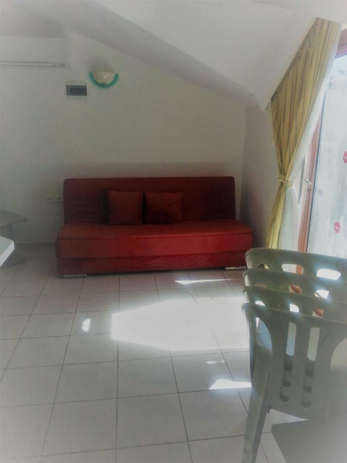 Club Kocer Apartments Мармарис Екстериор снимка