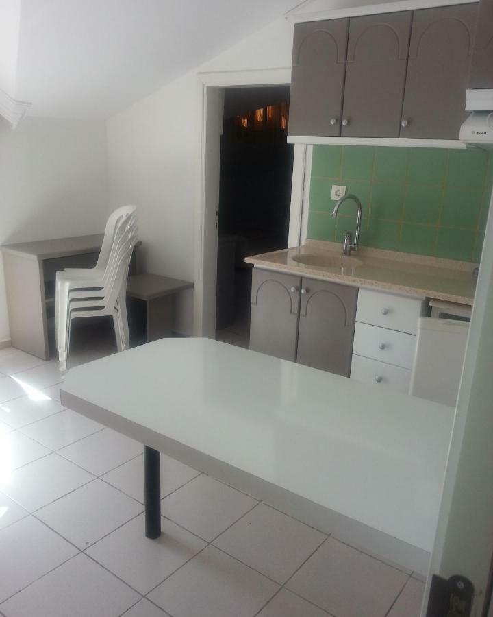 Club Kocer Apartments Мармарис Екстериор снимка